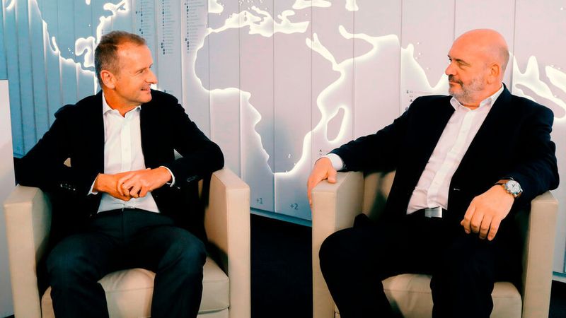 Ziemlich schlechteste Freunde: Volkswagen-Boss Herbert Diess (li.) und Gesamtbetriebsratschef Bernd Osterloh.