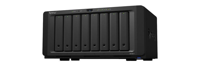 Die Synology Diskstation DS1821+ nutzt einen AMD Ryzen V1500B mit vier Cores als Prozessor. Er soll die doppelte Rechenleistung der beim Vorgänger eingesetzten Atom-CPU liefern.