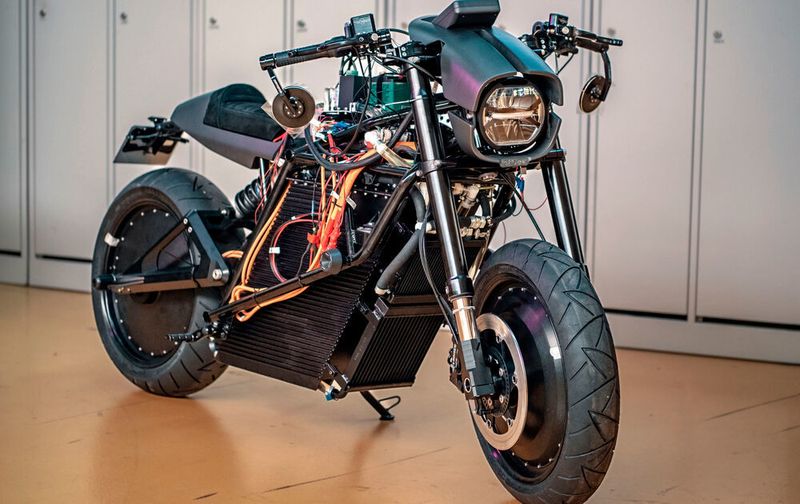 Ein neuartiges Motorradkonzept landete auf Platz 1. Der Prototyp eines nachhaltigen Elektromotorrads ist dank einer neuen Antriebslösung wesentlich effizienter als gängige Motorräder.