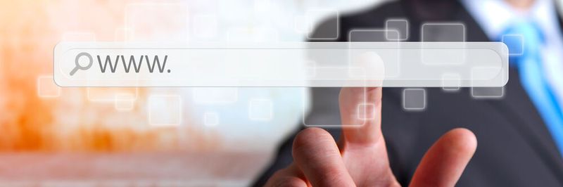 Das geplante Maßnahmenpaket der EU-Kommission soll vor allem die Positionen von Bürgern und kleinen Unternehmen im Internet gegenüber den Tech-Giganten stärken.
