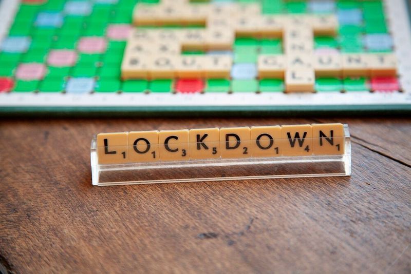 Das Fraunhofer FIT hat untersucht, wie der letzte Lockdown die psychische Belastung verändert hat. Der Fokus lag dabei auf der Arbeit mit digitalen Technologien im Homeoffice.