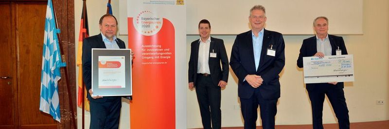 The Bavarian Energy Prize and the EPS Award honored the Kurtz Ersa Group for its radio frequency technology, with which up to 90 % energy can be saved when welding particle foam and a recycling rate of up to 100 % can be achieved.