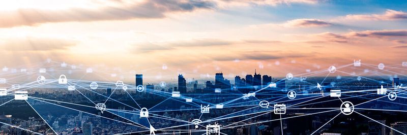 Viele Angriffswege führen in die Smart City. Deshalb muss sie besonders gut geschützt werden.
