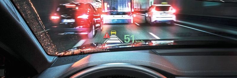 Für die hochfrequenten Radarsignale zur Fahrzeugkommunikation sind präzise Tests über die Luftschnittstelle (OTA) notwendig. Erstmals haben Forscher einen Messaufbau für das D-Band erfologreich vermessen.