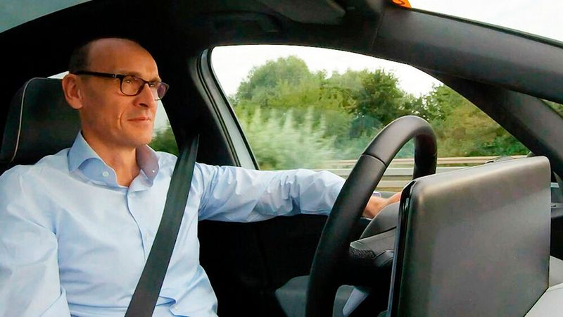 „Vielen Menschen individuelle Mobilität zu ermöglichen – diese Mission haben wir bei Volkswagen in unserer DNA“, meint VW-Markenchef Ralf Brandstätter.