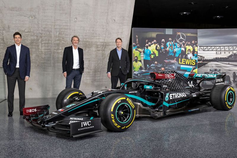 Gemeinsam in der Formel 1 (von links): Toto Wolff, Ineos-Chef Sir Jim Ratcliffe und Daimler-Vorstandsvorsitzender Ola Källenius.