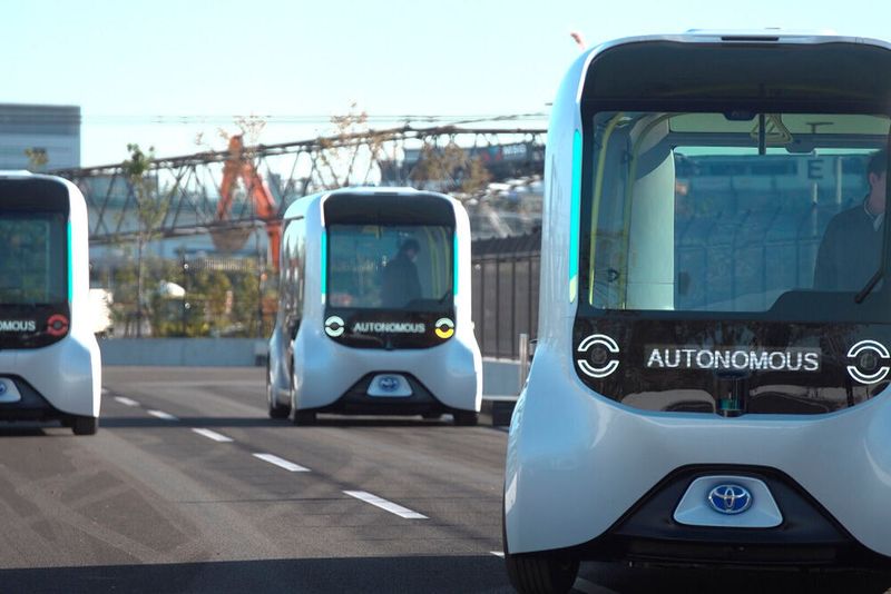 Für den Flottenbetrieb von vollautomatisierten Shuttles entwickelt Toyota ein Managementsystem.