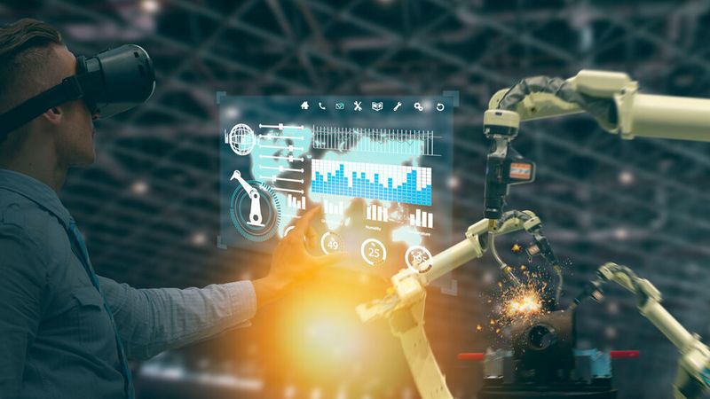 Die Corona-Pandemie brachte der Digitalisierung einen deutlichen Aufschwung mit sich. In der Fabrik der Zukunft ermöglichen so flexible Produktionssysteme Ingenieuren, das Verhalten der Anlagen anhand von Simulationen zu validieren, nicht nur in Testdurchläufen vor Ort.