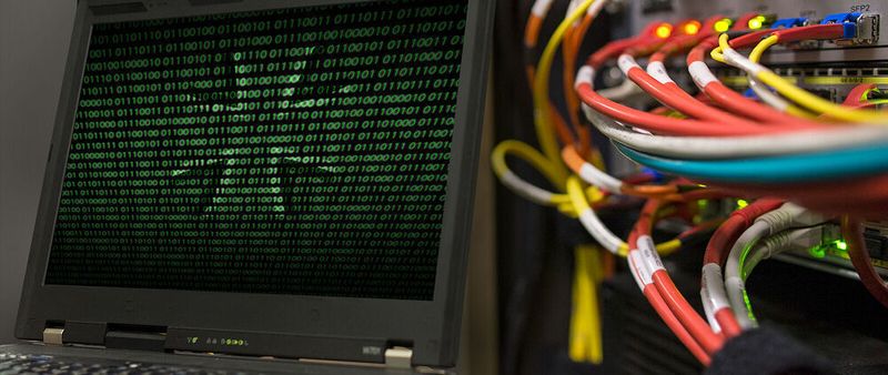 Die bundeseigene Gesellschaft BWI hat vom Bundesamt für Ausrüstung, Informationstechnik und Nutzung der Bundeswehr den Auftrag bekommen, die IT-Infrastruktur für die Bundeswehr zu erneuern.