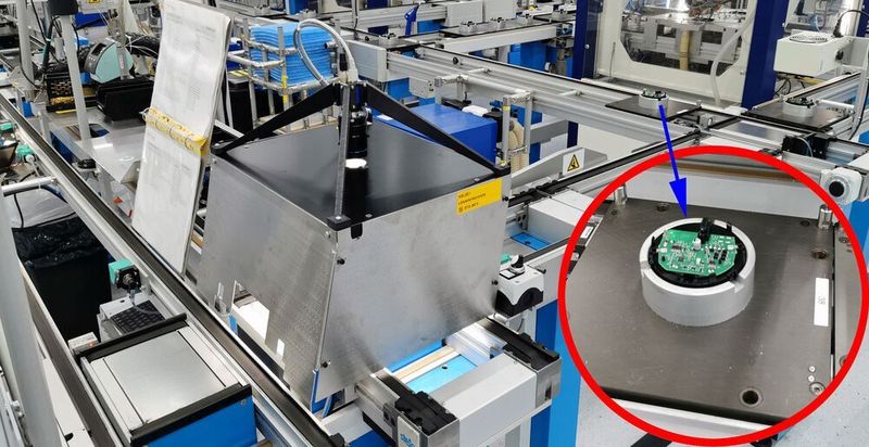 Voll integrierte 100%-ige optische Qualitätskontrolle von Lötstellen mittels Deep Learning Verfahren auf einer Produktionsstraße von Rauchmeldern. Siemens Smart Infrastructure
