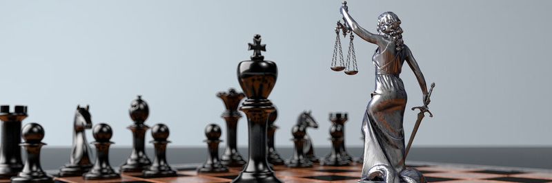 Die Gesetzesnovellierung sieht weniger gerichtliche Instanzen vor, sodass große Unternehmen kleinere nicht mehr durch Verfahrensverlängerungen hinhalten können.