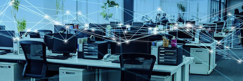 Viele externe Online-Kommunikationsdienste, die vermehrt in Unternehmen zur Zusammenarbeit genutzt werden, lassen sich auch an interne Applikationen anbinden.
