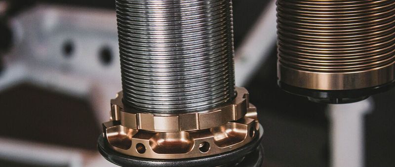Zwei Angebote von zwei unterschiedlichen Herstellern, die Flexibilität versprcehen und ähnliche Nutzer adressieren: „HPE Greenlake“ und „Dll EMC Flex On Demand“