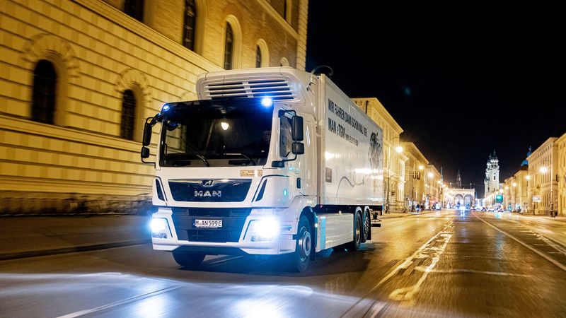 Mit dem Einsatz von Elektro-Lkw im Verteil- und Lieferverkehr sinkt die Lärmbelastung der Anwohner deutlich.