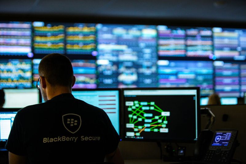 Der kanadische Softwarehersteller Blackberry und der chinesische Suchmaschinengigant Baidu integrieren gemeinsam hochauflösende Karten in Autos.