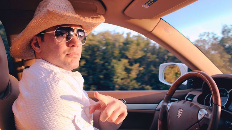 Lieber allein am Steuer als mit Menschenmassen in öffentlichen Verkehrsmitteln: Das Interesse an individueller Mobilität ist stark gestiegen.