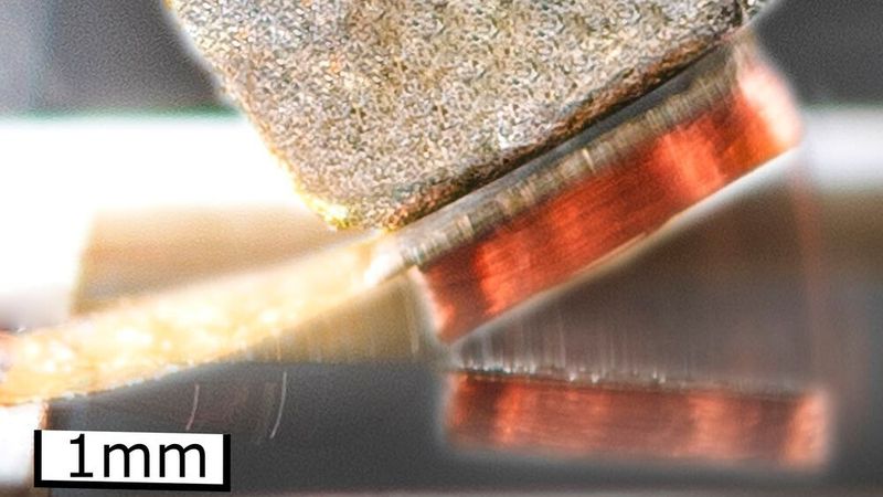 Thermomagnetische Generatoren statt thermoelektrische Generatoren: Die thermomagnetischen Generatoren basieren auf magnetischen Dünnschichten mit stark temperaturabhängigen Eigenschaften. Damit ist Energie Harvesting bei sehr kleinen Temperaturdifferenzen möglich.