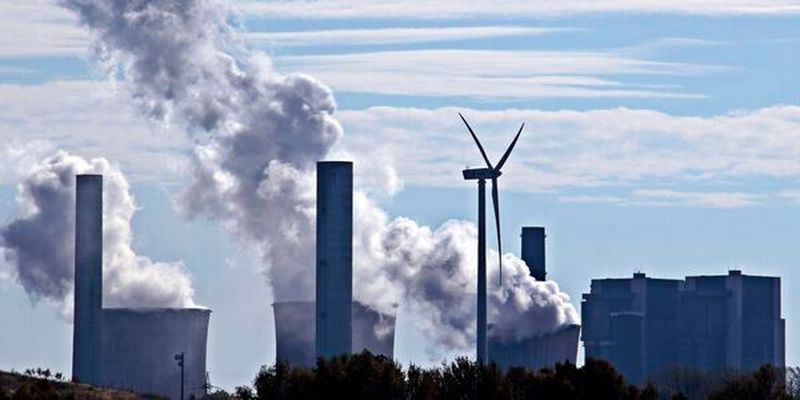Weg von Kohlekraft, hin zu erneuerbaren Energien: Siemens Energy strukturiert um und streicht zahlreiche Stellen.