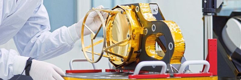 Le télescope BELA avec sa structure en panneau de CFRP et nid d'abeille en aluminium, actuellement en route vers Mercure.