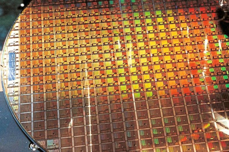 Wafer mit Mikrochips: Diese für die Elektronik wichtige Komponente soll künftig in der EU produziert werden.