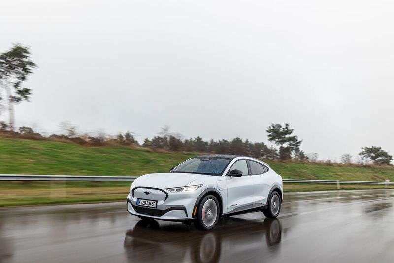 Ford will ab 2030 zur reinen E-Automarke werden – zumindest bei Pkw.