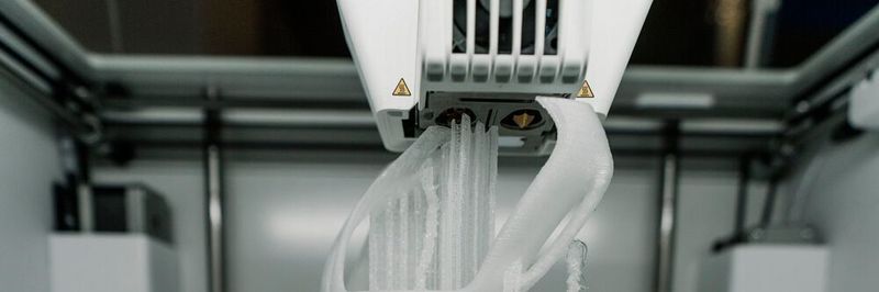 Despite the corona crisis, additive manufacturing continues to grow. The 2021 market study tries to find out where exactly AM stands. Is it still a matter of trying out 'new things' or are companies already printing in series?