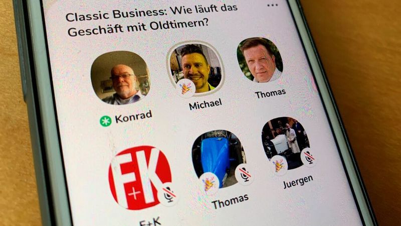 In einer Clubhouse-Talkrunde diskutierte »F+K« mit Branchenexperten über aktuelle Trends im Oldtimergeschäft.