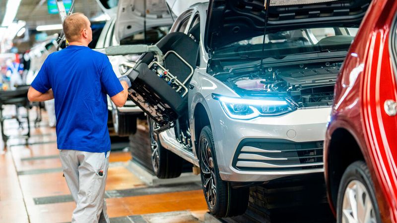 Volkswagen hat trotz der Corona-Pandemie 2020 fast neun Milliarden Euro Gewinn eingefahren. In diesem Jahr peilt der Konzern noch deutlich mehr an.