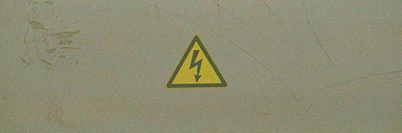 In this article, please find out more about the two main types of voltage regulators: linear and switching, each with its subtypes.