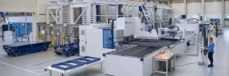 Die Smart Factory von Trumpf zeigt, wie sich verschiedene Maschinentypen miteinander vernetzen lassen.