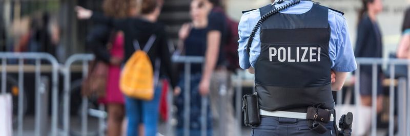 Jede Streife ist standardmäßig mit einem digitalen Funkgerät ausgestattet. Der Austausch von Fotos und Videos nimmt aber an Bedeutung zu