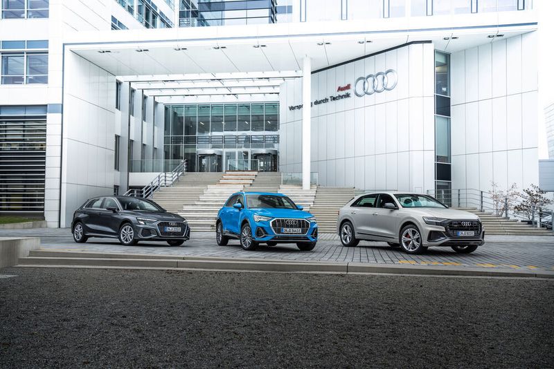 Bis 2025 will Audi 20 reine Stromer im Angebot haben und jedes dritte Auto als Hybrid oder E-Auto verkaufen. Im Bild (v.l.): A3 Sportback, Q3 e und Q8 e.