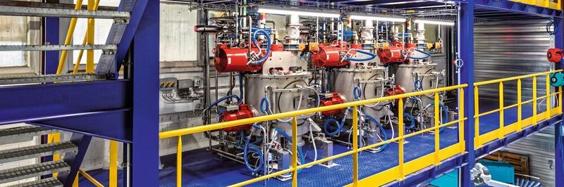 Schnelle Befüllung, kurze Mischzyklen bei hoher Homogenität und eine variable Füllmenge bei gleichbleibender Mischgüte sind in der Kautabak-Produktion gefragt.