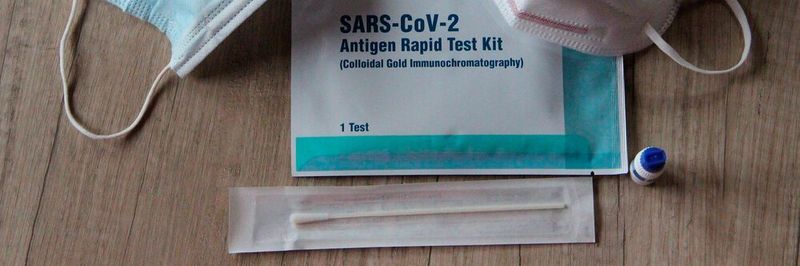 Corona-Tests für alle – klingt gut, ist aber nicht so einfach: Bei der Zulassung sind einige Hürden zu beachten.