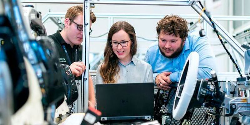 Die Nachfrage nach Fachkräften im Ingenieurswesen erreicht im Februar 2021 einen neuen Höchstwert.