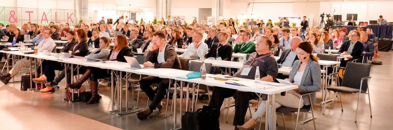 Der marconomy Fachkongress „Lead Management Summit“ wird in diesem Jahr nicht nur live, wie hier auf dem Bild zu sehen, sondern auch digital stattfinden.