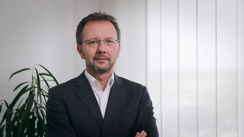 Thomas Meuser, Leiter Gebraucht- und Jahreswagen bei VW, macht sich Gedanken über die Zukunft der Händler.