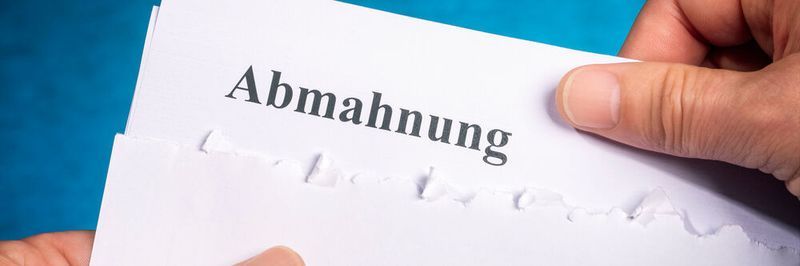 In diesem Fall wurde der Antrag auf Erlass der einstweiligen Verfügung auf Kosten des Antragstellers zurückgewiesen.