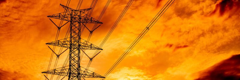 Das Stromnetz: es soll zu 100 Prozent erneuerbar und trotzdem stabil sein.