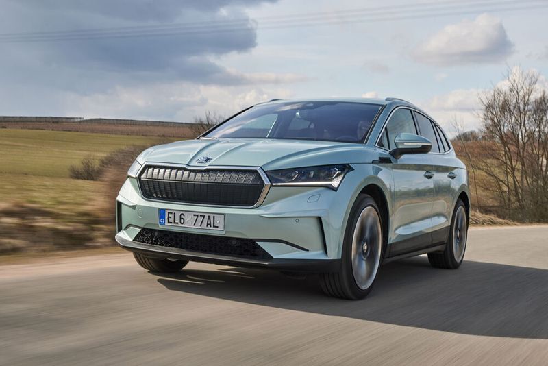 Der Skoda Enyaq iV kostet in der Basisvariante 33.800 Euro.
