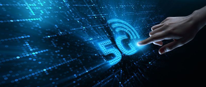 Das Konzept der Wireless Factory besteht aus einer konvergenten Architektur mit 5G, Wi-Fi 6 und optischer Netzwerktechnologie.