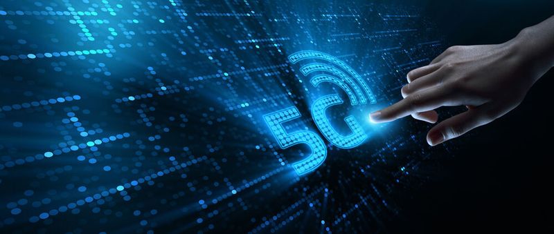 Das Konzept der Wireless Factory besteht aus einer konvergenten Architektur mit 5G, Wi-Fi 6 und optischer Netzwerktechnologie.