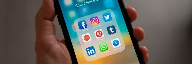 Erfolgreiches Social Media Marketing im B2B? Wir zeigen Ihnen die wichtigsten Trends, Tipps und Beispiele.