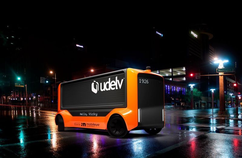 Mit Ecken und Kanten: Udelvs autonomer Lieferwagen in Quietsch-Orange.