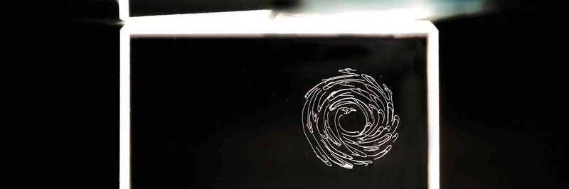L'utilisation d'un laser a permis de graver au cœur de la matière.