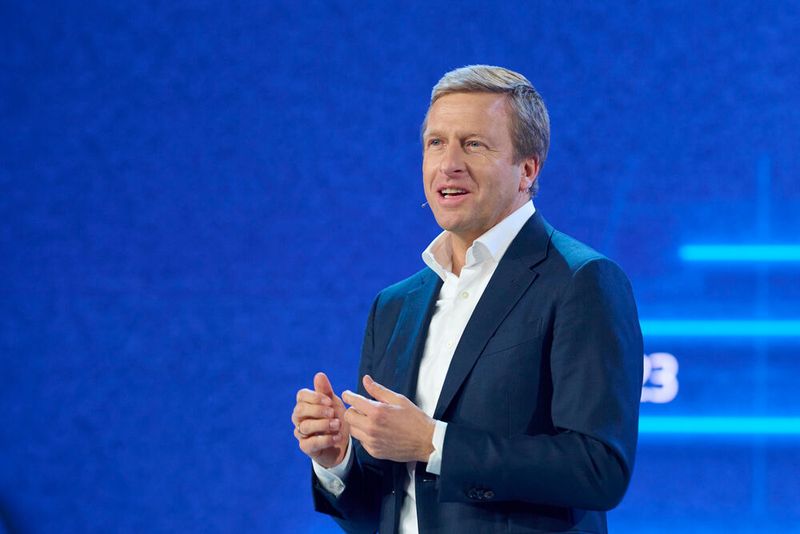 Oliver Zipse will das Thema Feststoffbatterie im Hause BMW weiter vorantreiben.