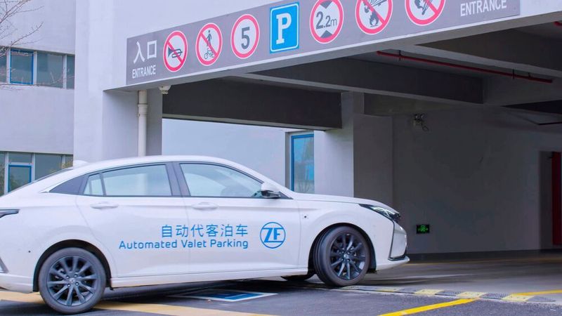 ZF arbeitet am automatisierten Parken.
