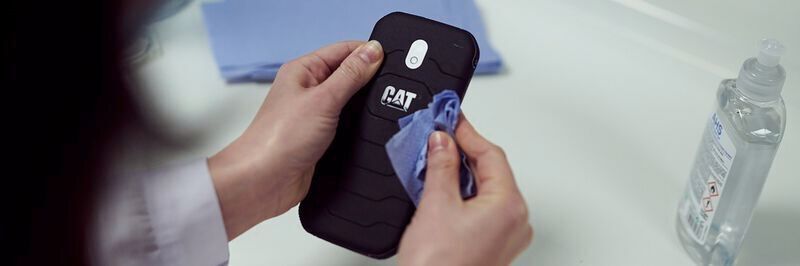 The Cat S42 H + offers comprehensive antimicrobial protection thanks to a special silver ion coating.