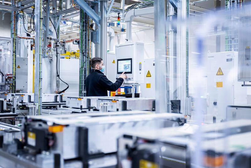 Maschinensicherheit: Wie arbeiten Mensch und Maschine sicher zusammen?
