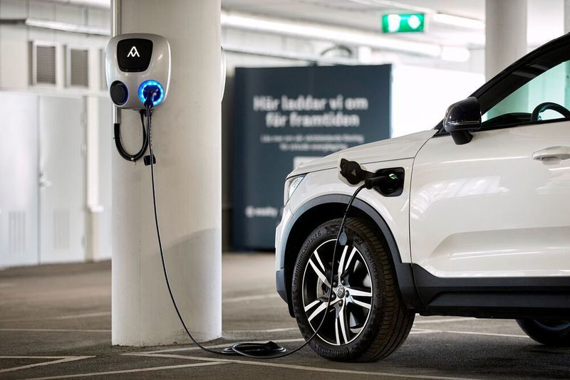 Die Zahl der E-Autos nimmt weltweit zu.